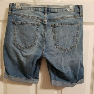 Old Navy Shorts - Old Navy size 2 jean shorts Old Navy Shorts - Old Navy size 2 jean shorts